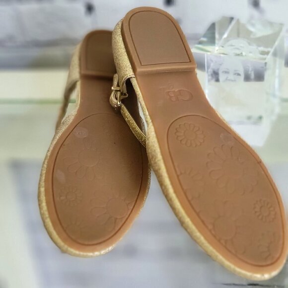 GB Girls Ankle Strap Flats SZ 4 M - Picture 7 of 7